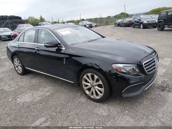 WDDZF4KB5JA377503 — 2018 Mercedes-Benz E 300, Правый бок (Right Side), фото до ремонта