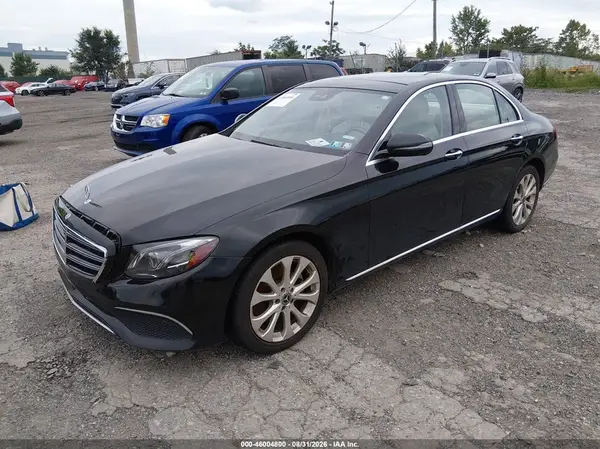 WDDZF4KB5JA377503 — 2018 Mercedes-Benz E 300, фото 2 с аукциона IAAI, Правый бок