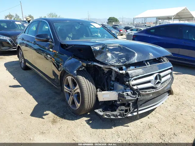 WDDZF4JB5KA678940 — 2019 Mercedes-Benz E 300, Передняя часть справа (Right Front), фото до ремонта