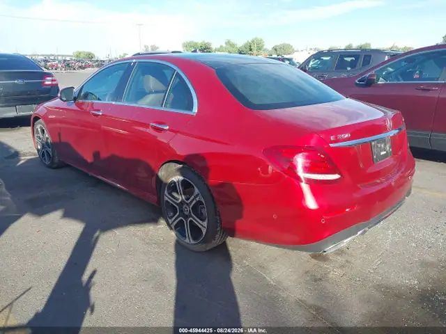 WDDZF8EB6LA703086 — 2020 Mercedes-Benz E 350 4MATIC, фото 3 с аукциона IAAI 01.10.2026, Подтопление