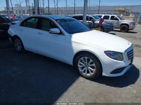 WDDZF8DB2LA727063 — 2020 Mercedes-Benz E 350, Задняя часть (Rear), фото до ремонта