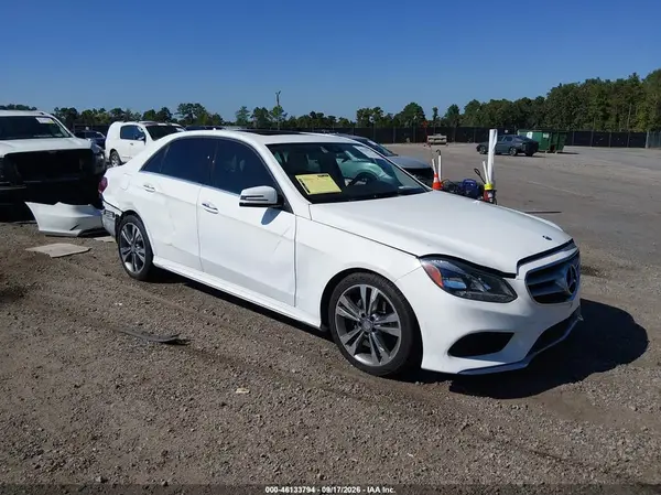 WDDHF5KB7GB302161 — 2016 Mercedes-Benz E-Klasse, Задняя часть (Rear), фото до ремонта