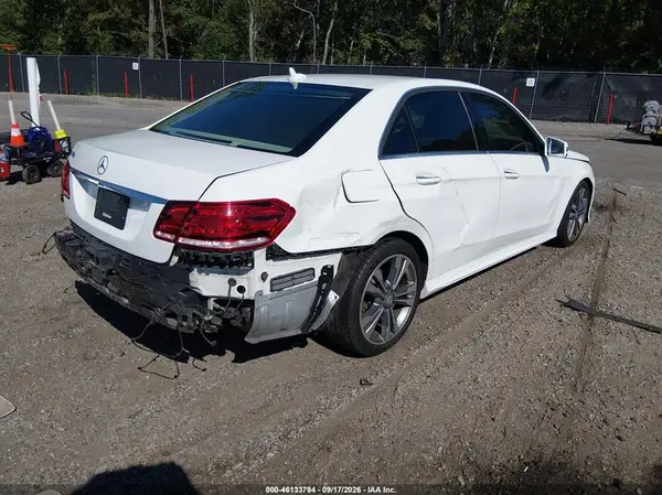 WDDHF5KB7GB302161 — 2016 Mercedes-Benz E-Klasse, фото 4 с аукциона IAAI 14.10.2026, Задняя часть