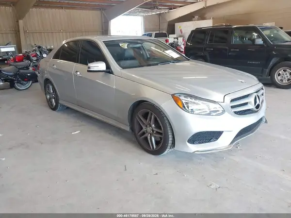 WDDHF8JBXGB251290 — 2016 Mercedes-Benz E-Klasse, Задняя часть справа (Right Rear), фото до ремонта