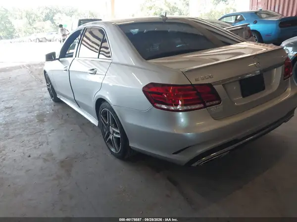 WDDHF8JBXGB251290 — 2016 Mercedes-Benz E-Klasse, фото 3 с аукциона IAAI, Задняя часть справа