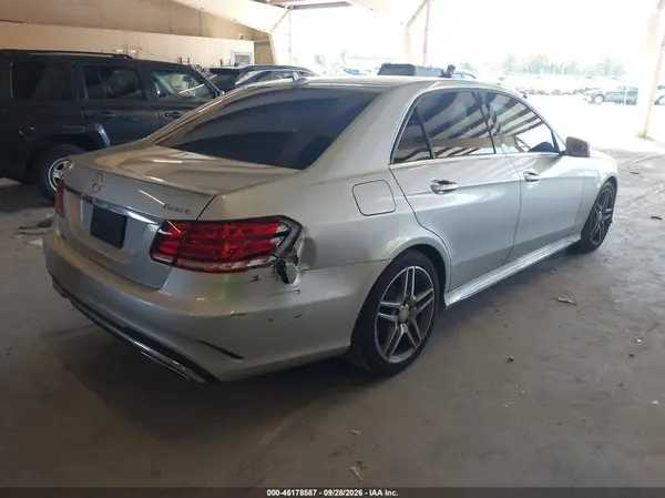 WDDHF8JBXGB251290 — 2016 Mercedes-Benz E-Klasse, фото 4 с аукциона IAAI, Задняя часть справа