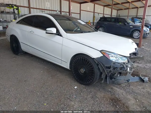 WDDKJ6FB4HF360193 — 2017 Mercedes-Benz E-Klasse, Передняя часть (Front End), фото до ремонта