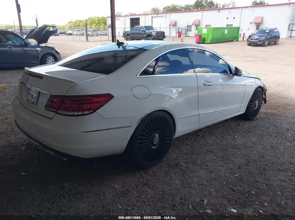 WDDKJ6FB4HF360193 — 2017 Mercedes-Benz E-Klasse, фото 4 с аукциона IAAI 14.10.2026, Передняя часть
