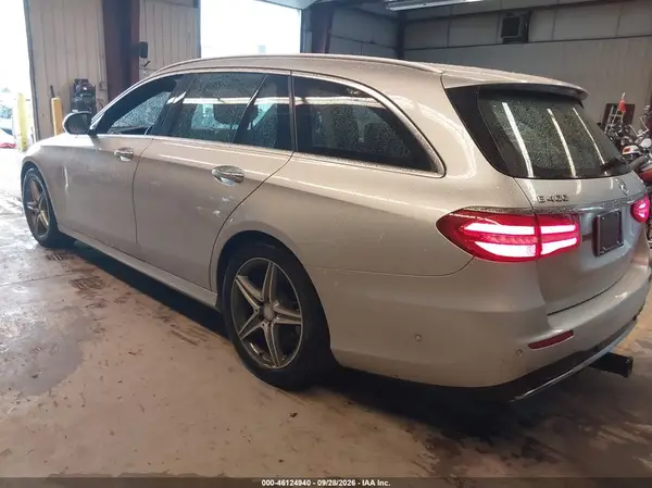 WDDZH6GB8HA153845 — 2017 Mercedes-Benz E-Klasse, фото 3 с аукциона IAAI 01.10.2026, Естественный износ