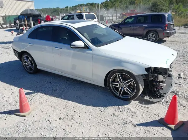 WDDZF4JB7HA283358 — 2017 Mercedes-Benz E-Klasse, Передняя часть (Front End), фото до ремонта