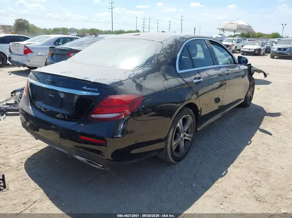 WDDZF4KB4HA195172 — 2017 Mercedes-Benz E-Klasse, фото 4 с аукциона IAAI, Передняя часть
