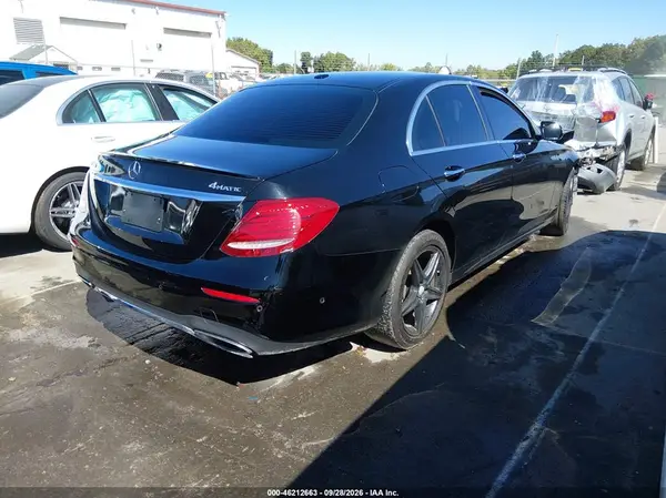 WDDZF4KB5HA165078 — 2017 Mercedes-Benz E-Klasse, фото 4 с аукциона IAAI, Передняя часть