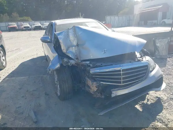 WDDZF4KB0HA075191 — 2017 Mercedes-Benz E-Klasse, Передняя часть (Front End), фото до ремонта