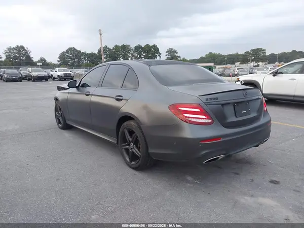 WDDZF4JB5JA346186 — 2018 Mercedes-Benz E-Klasse, фото 3 с аукциона IAAI, Передняя часть
