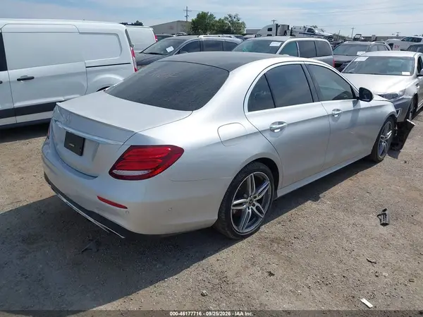 WDDZF4JB3KA502954 — 2019 Mercedes-Benz E-Klasse, фото 4 с аукциона IAAI, Левый бок