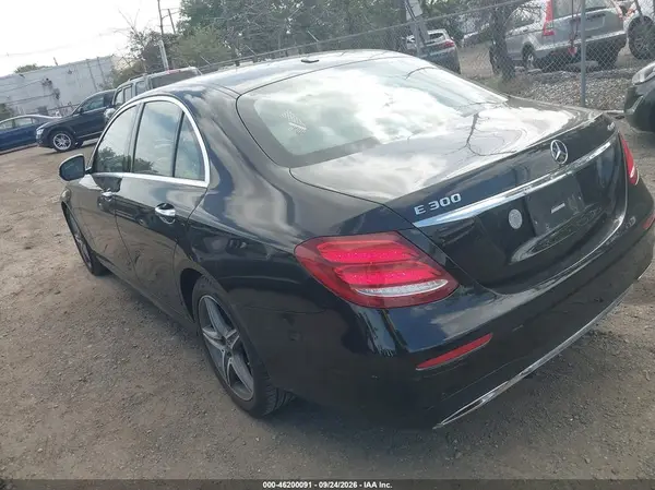 WDDZF4KB1KA523610 — 2019 Mercedes-Benz E-Klasse, фото 3 с аукциона IAAI 24.09.2026, Передняя часть