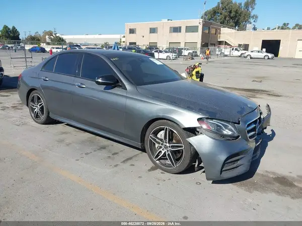 WDDZF4JB2KA613236 — 2019 Mercedes-Benz E-Klasse, Передняя часть (Front End), фото до ремонта