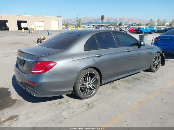 WDDZF4JB2KA613236 — 2019 Mercedes-Benz E-Klasse, фото 4 с аукциона IAAI, Передняя часть
