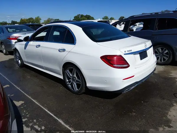 WDDZF4KB8KA504567 — 2019 Mercedes-Benz E-Klasse, фото 3 с аукциона IAAI, Передняя часть