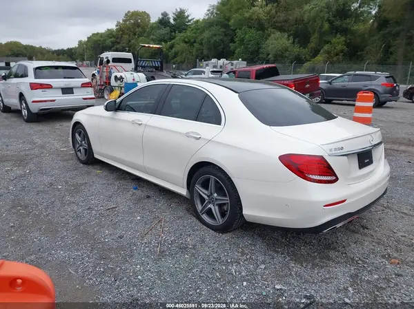 WDDZF8DB9LA700829 — 2020 Mercedes-Benz E-Klasse, фото 3 с аукциона IAAI 07.10.2026, Передняя часть