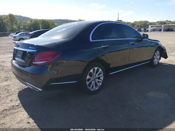 W1KZF8EB2LA838288 — 2020 Mercedes-Benz E-Klasse, фото 4 с аукциона IAAI, Передняя часть