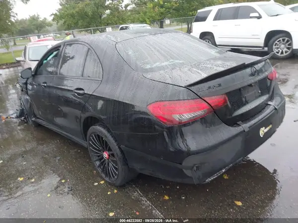 W1KZF8EB9MA892057 — 2021 Mercedes-Benz E-Klasse, фото 3 с аукциона IAAI, Передняя часть