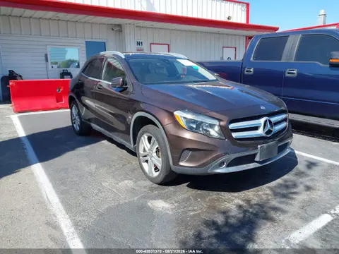 WDCTG4GB6GJ230826 — 2016 Mercedes-Benz Gla 250 4MATIC, Угон (Theft), фото до ремонта