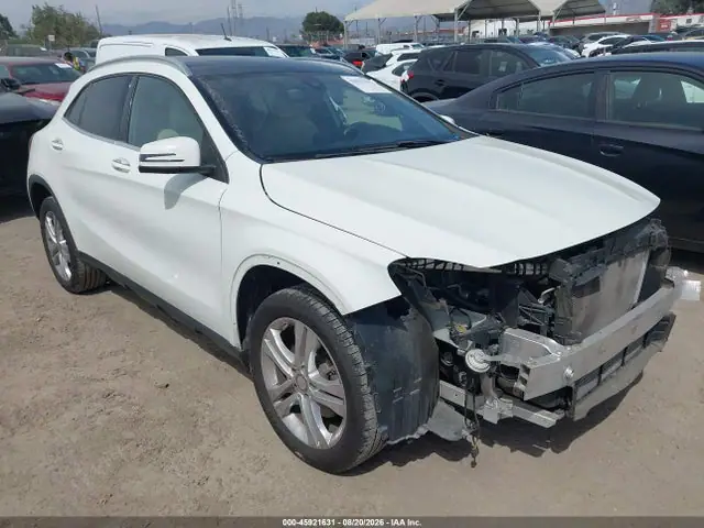 WDCTG4GBXHJ332034 — 2017 Mercedes-Benz Gla 250 4MATIC, Передняя часть (Front End), фото до ремонта