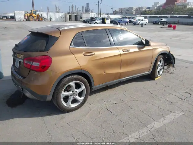 WDCTG4EB5JJ433717 — 2018 Mercedes-Benz GLA 250, фото 4 с аукциона IAAI 14.10.2026, Биологическая или химическая опасность
