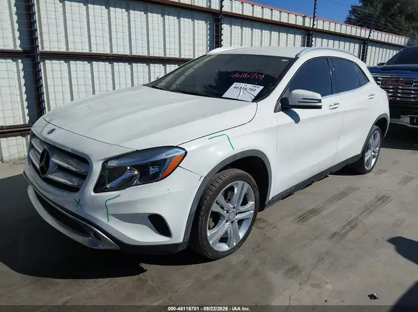 WDCTG4EB2GJ267567 — 2016 Mercedes-Benz GLA-Klasse, фото 2 с аукциона IAAI, Правый бок