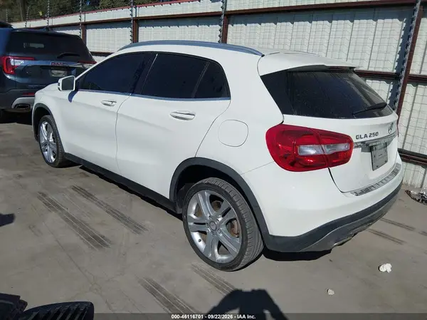 WDCTG4EB2GJ267567 — 2016 Mercedes-Benz GLA-Klasse, фото 3 с аукциона IAAI, Правый бок