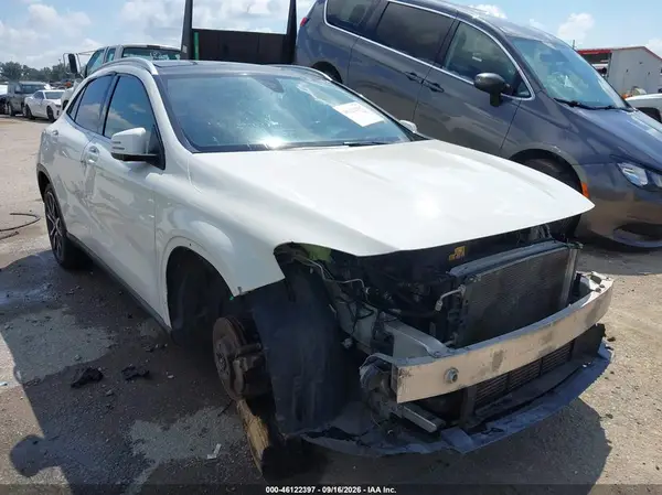 WDCTG4EB1GJ191579 — 2016 Mercedes-Benz GLA-Klasse, Передняя часть (Front End), фото до ремонта