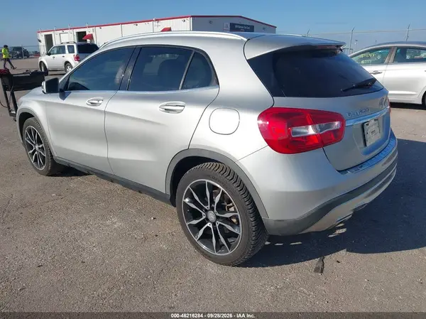 WDCTG4EB3GJ239941 — 2016 Mercedes-Benz GLA-Klasse, фото 3 с аукциона IAAI, Передняя часть