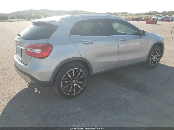 WDCTG4EB3GJ239941 — 2016 Mercedes-Benz GLA-Klasse, фото 4 с аукциона IAAI, Передняя часть