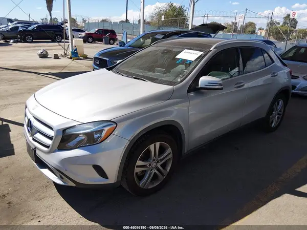WDCTG4GB1HJ337431 — 2017 Mercedes-Benz GLA-Klasse, фото 2 с аукциона IAAI 14.10.2026, Задняя часть