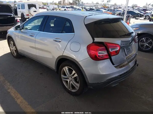 WDCTG4GB1HJ337431 — 2017 Mercedes-Benz GLA-Klasse, фото 3 с аукциона IAAI 14.10.2026, Задняя часть