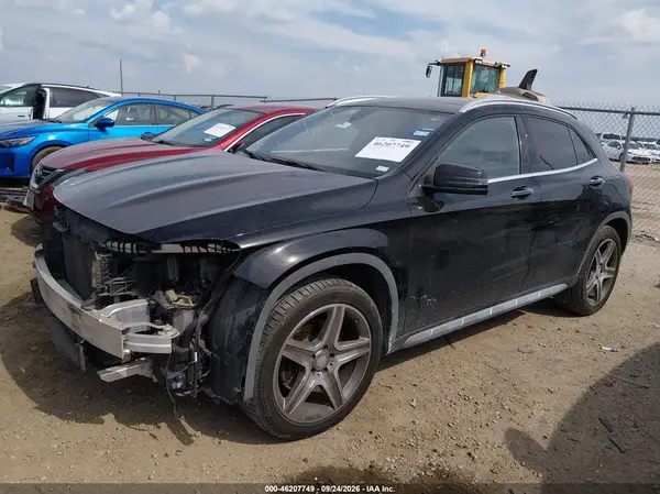 WDCTG4GB7HJ313828 — 2017 Mercedes-Benz GLA-Klasse, фото 2 с аукциона IAAI, Передняя часть