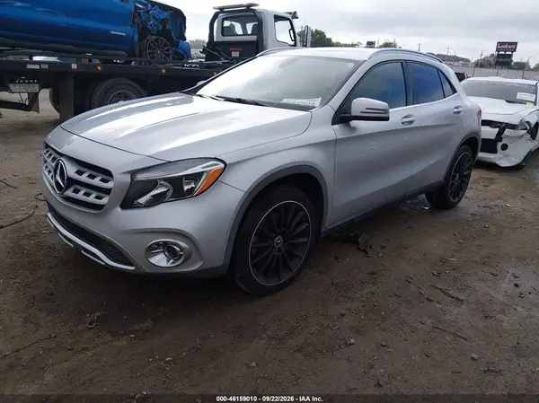 WDCTG4EB2JJ387683 — 2018 Mercedes-Benz GLA-Klasse, фото 2 с аукциона IAAI, Град