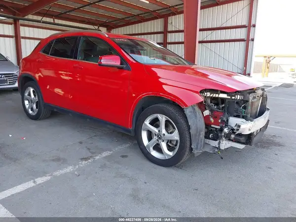 WDCTG4GB6JJ445825 — 2018 Mercedes-Benz GLA-Klasse, Передняя часть (Front End), фото до ремонта
