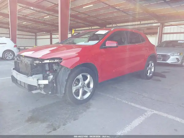 WDCTG4GB6JJ445825 — 2018 Mercedes-Benz GLA-Klasse, фото 2 с аукциона IAAI, Передняя часть