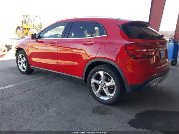 WDCTG4GB6JJ445825 — 2018 Mercedes-Benz GLA-Klasse, фото 3 с аукциона IAAI, Передняя часть
