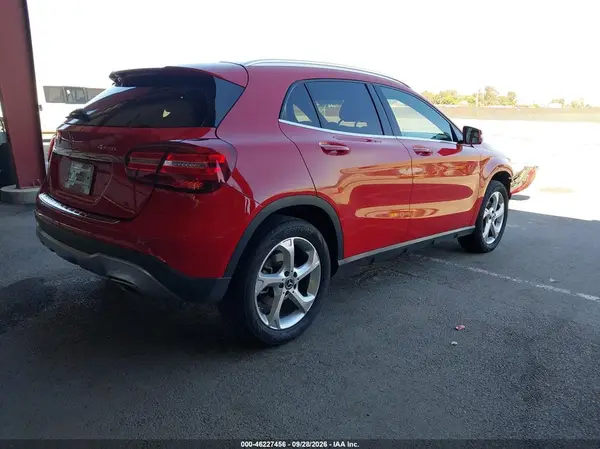 WDCTG4GB6JJ445825 — 2018 Mercedes-Benz GLA-Klasse, фото 4 с аукциона IAAI, Передняя часть