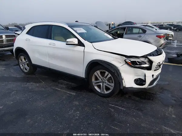 WDCTG4EB6KU015201 — 2019 Mercedes-Benz GLA-Klasse, Передняя часть справа (Right Front), фото до ремонта