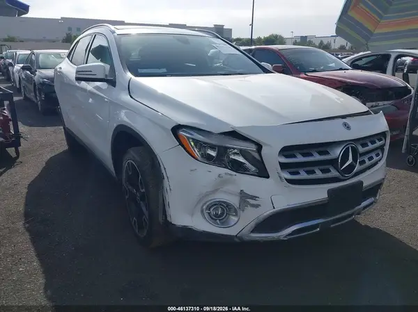 WDCTG4EB5LJ650378 — 2020 Mercedes-Benz GLA-Klasse, Передняя часть (Front & Rear), фото до ремонта