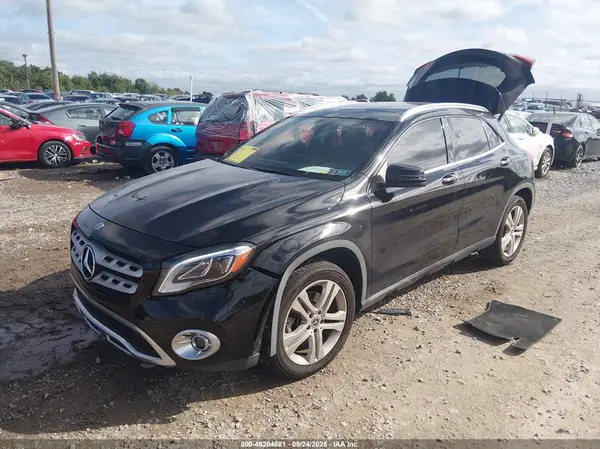 WDCTG4GB1LU023673 — 2020 Mercedes-Benz GLA-Klasse, фото 2 с аукциона IAAI, Передняя часть справа
