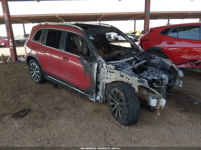 W1N4M4GB1MW110359 — 2021 Mercedes-Benz GLB 250, Пожар двигателя (Engine Burn), фото до ремонта