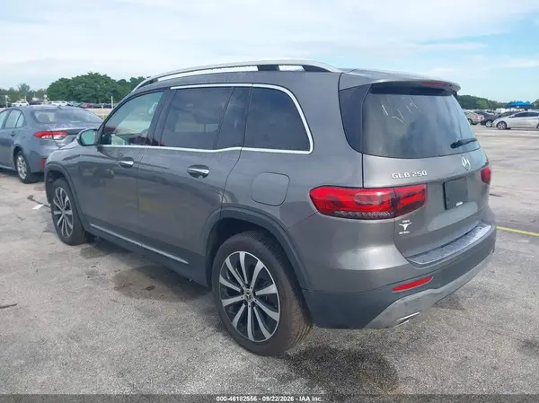 W1N4M4GBXMW106214 — 2021 Mercedes-Benz GLB, фото 3 с аукциона IAAI 01.10.2026, Передняя часть