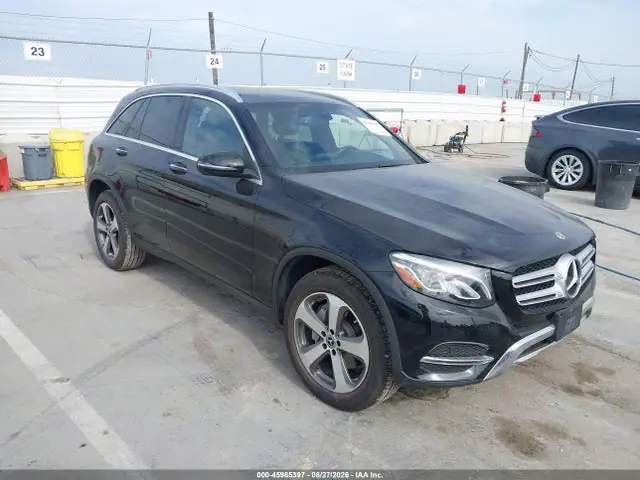 WDC0G4KB2JV106076 Mercedes-Benz GLC 300 4MATIC 2018 — повреждение Передняя часть слева, фото до ремонта