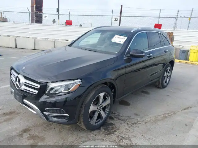 WDC0G4KB2JV106076 — 2018 Mercedes-Benz GLC 300 4MATIC, фото 2 с аукциона IAAI 14.10.2026, Передняя часть слева