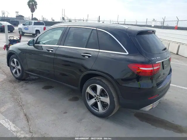 WDC0G4KB2JV106076 — 2018 Mercedes-Benz GLC 300 4MATIC, фото 3 с аукциона IAAI 14.10.2026, Передняя часть слева